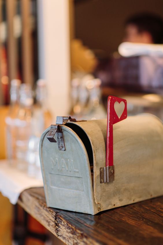 50 Charming Mailbox Wedding Décor Ideas - Page 3 of 10 - Hi Miss Puff