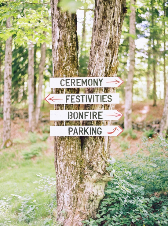 100 Clever Wedding Signs Your Guests Will Get A Kick Out Of Hi