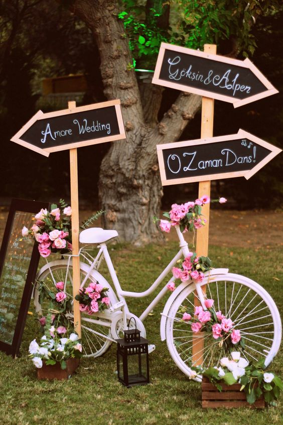 100 Awesome & Romantic Bicycle Wedding Ideas – Page 2 – Hi Miss Puff