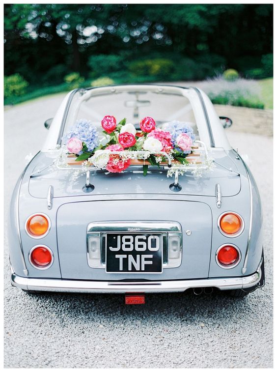 30 Ways to Decorate Your Wedding Getaway Car – Hi Miss Puff