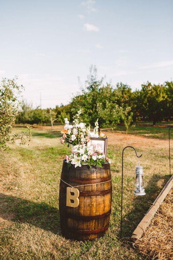 60 Rustic Country Wine Barrel Wedding Ideas Page 10 Hi Miss Puff 5443