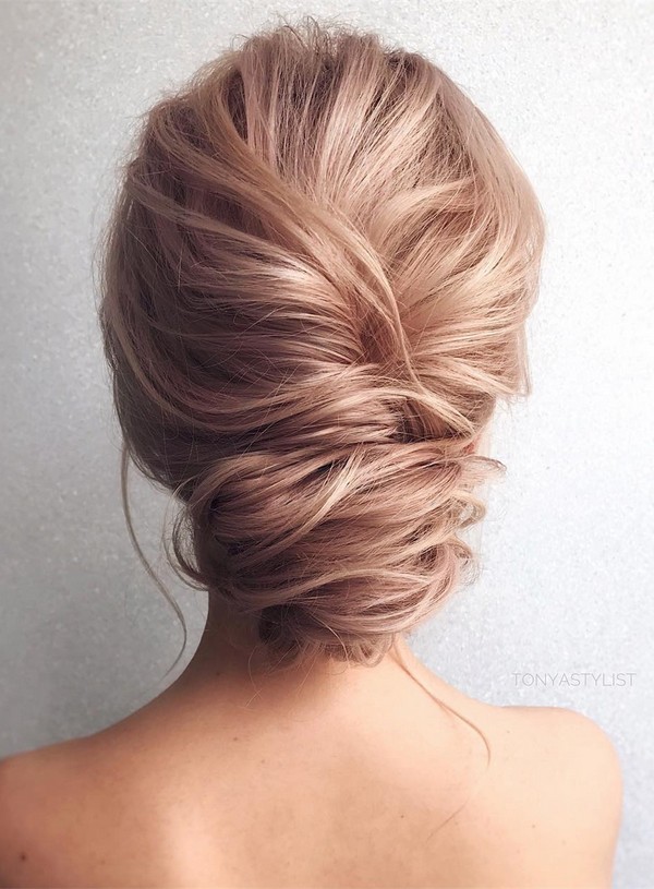 20 Trendy Low Bun Wedding Updos and Hairstyles – Page 2 – Hi Miss Puff