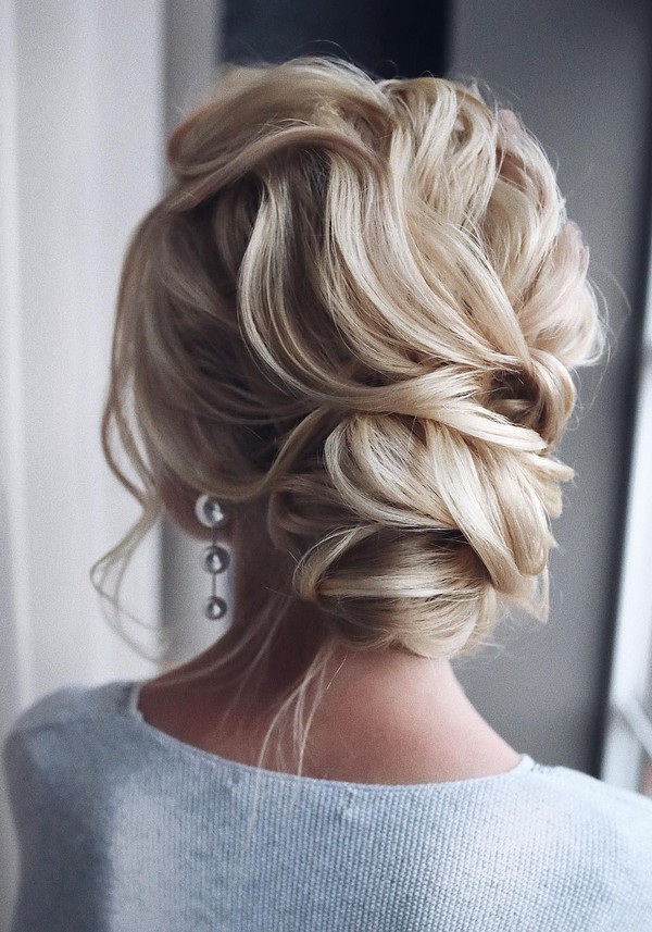 20 Trending Messy Wedding Updo Hairstyles You’ll Love - HMP
