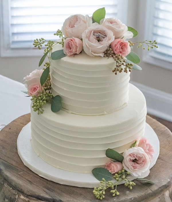 Simple, Elegant wedding cake - Decorated Cake by Sandra - CakesDecor