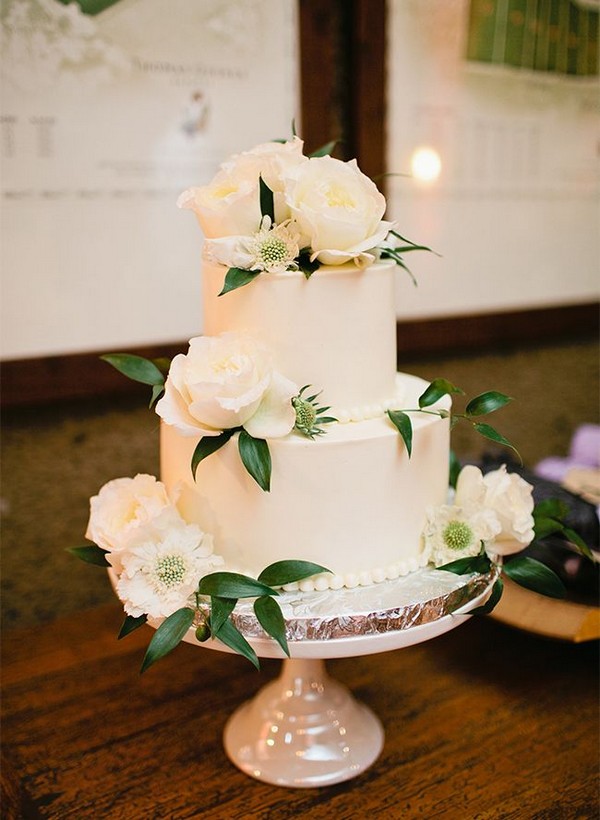 30 Delicate Elegant Simple White Wedding Cakes 2023 | Deer Pearl Flowers