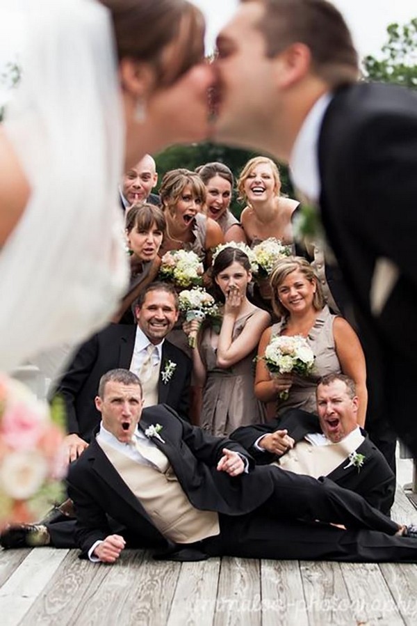 creative wedding photography ideas with your bridesmaids and groomsmen 10