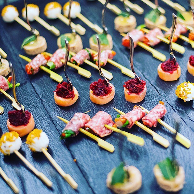 ️ Wedding Reception Food Ideas on a Budget 2024 - HMP